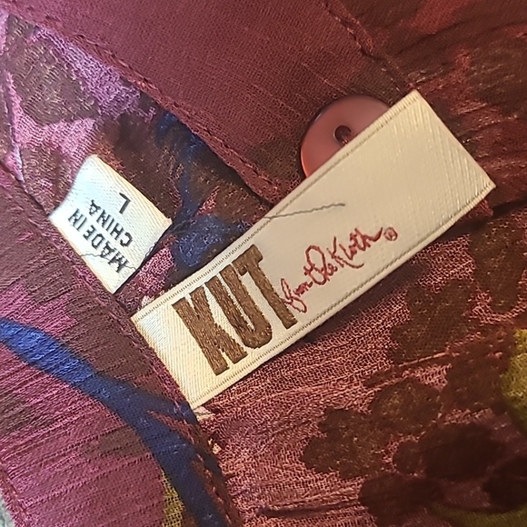 Kut from the Kloth Floral Blouse - Picture 7 of 11